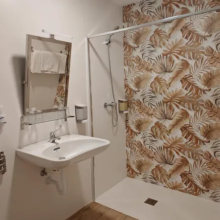 & Kitchen Rekalde بيت ضيافة 3*